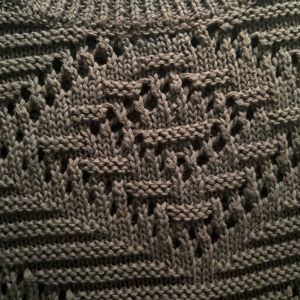 Cotton By Autumn Cashmere Sleeveless Sweater - Picture 5 of 5